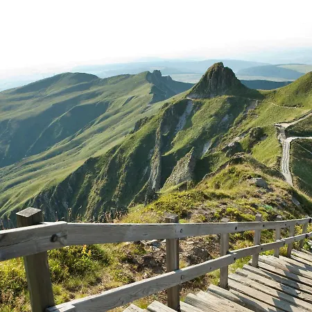 T2 Bis Avec Terrasse Ouest Et Wi-fi - Fr-1-608-70 * Le Mont-Dore